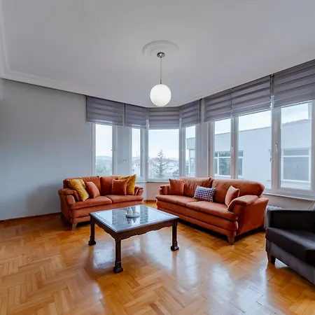 아파트 Four-bedroom Family In Managed - Location With Elevator & Two Bathrooms 이스탄불