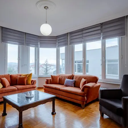 아파트 Four-bedroom Family In Managed - Location With Elevator & Two Bathrooms