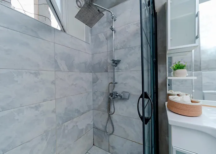 Apartment Four-bedroom Family In Managed - Location With Elevator & Two Bathrooms Istanbul