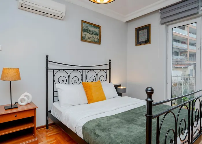 Four-bedroom Family In Managed - Location With Elevator & Two Bathrooms Apartment Istanbul