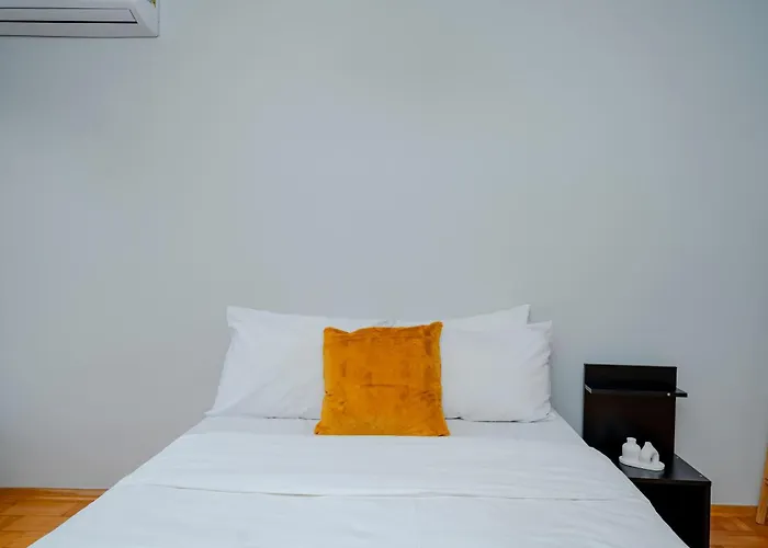 Four-bedroom Family In Managed - Location With Elevator & Two Bathrooms Istanbul
