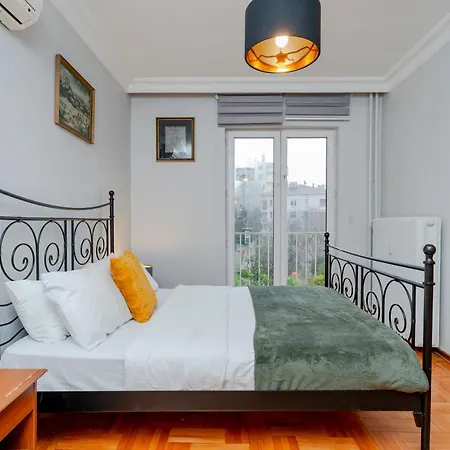 Four-bedroom Family In Managed - Location With Elevator & Two Bathrooms Apartamento