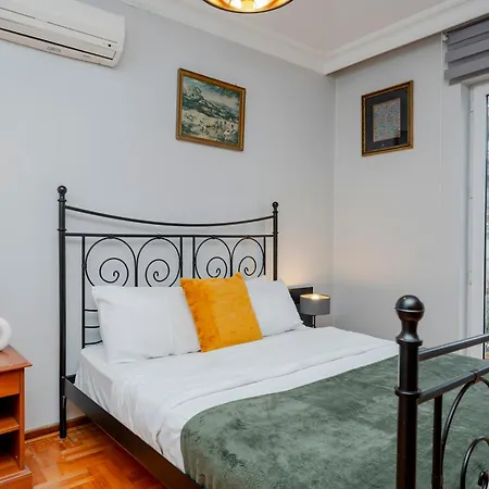 Four-bedroom Family In Managed - Location With Elevator & Two Bathrooms Apartmán Istanbulská provincie