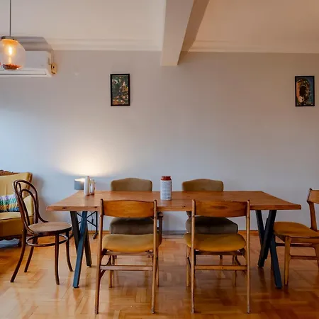 Apartamento Four-bedroom Family In Managed - Location With Elevator & Two Bathrooms Estambul